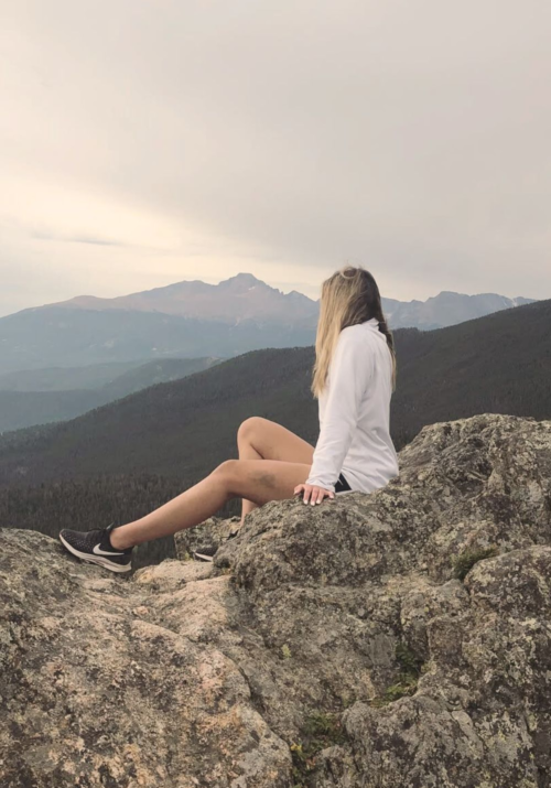 Photo representing a short story about anxiety and emotional healing.